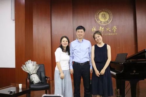 千亿球友会艺术家石叔诚与特邀艺术家顾平受邀于成都大学东盟艺术学院、音乐与舞蹈学院艺术实践周开展公开课