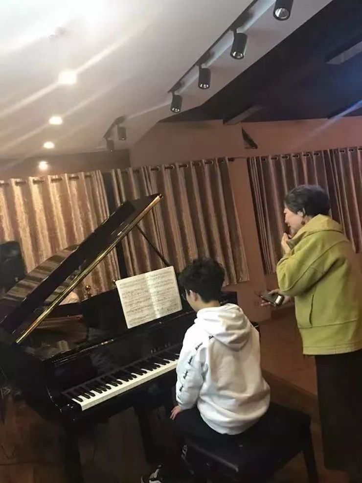 千亿球友会特邀艺术家白志娴