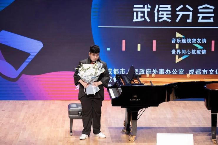 活动报道 | “科技助力，跨越时空”，小鹿纯子携手刘明康共享中日音乐盛宴